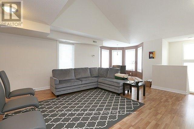 Photo du bâtiment - 12 Brian Peck Crescent