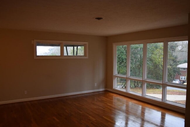 Building Photo - 147 Wendell Dr