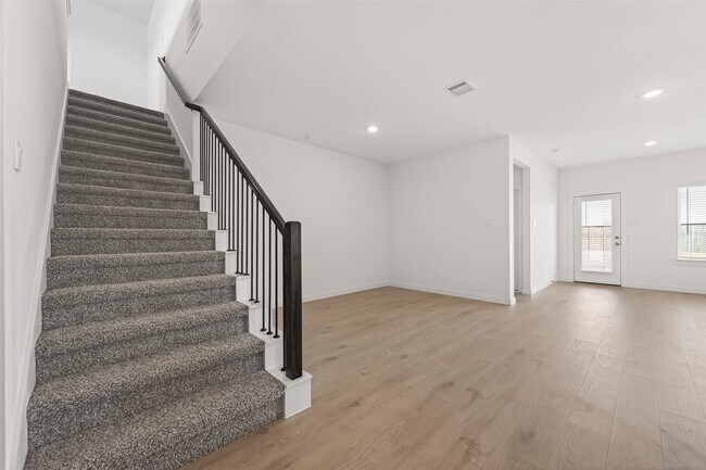 Foto del edificio - 4323 Camden Lakes St