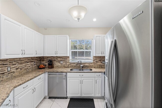 Foto del edificio - 641 22nd Ave NW
