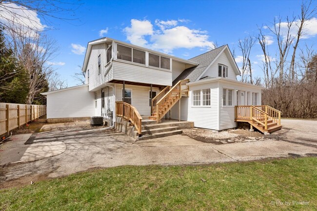 Building Photo - 544 N Hainesville Rd