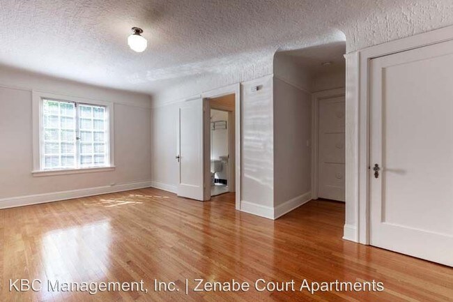 Building Photo - Studio, 1 bath Apartment - 708 NW 20th Ave