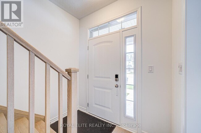 Photo du bâtiment - 1374 William Halton Pkwy