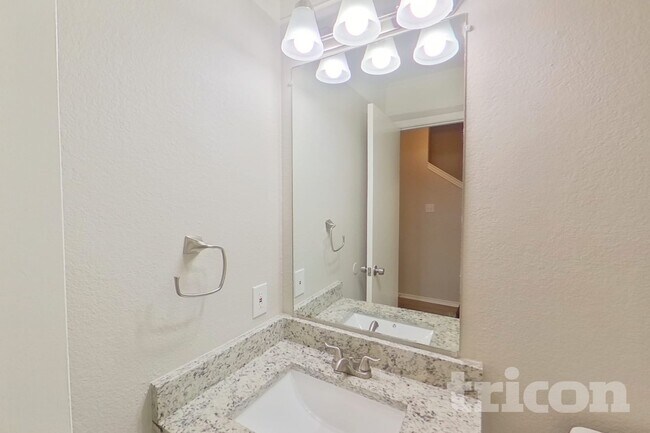 Foto del edificio - 5617 Wembley Downs Dr