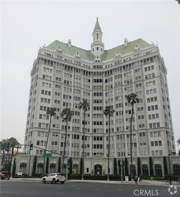 Building Photo - 800 E Ocean Blvd