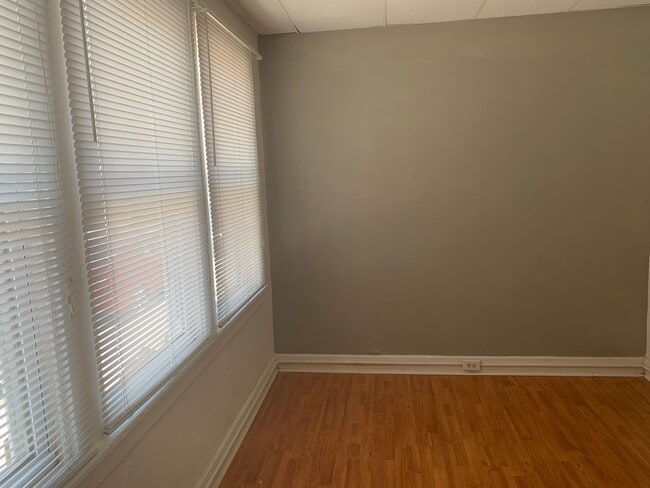 Foto del edificio - SPACIOUS HOUSE WITH EVERYTHING YOU NEED - AVAIL AUGUST!