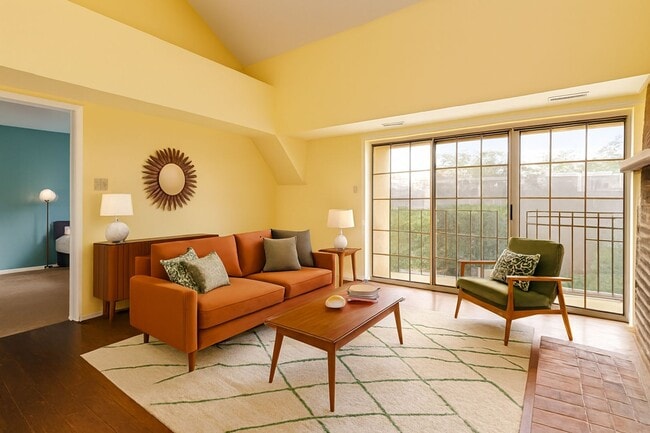 Building Photo - 112 Deer Run