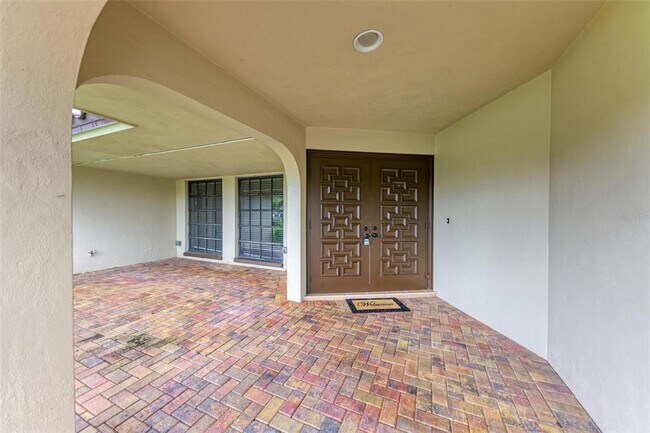 Building Photo - 221 Lookout Point Dr