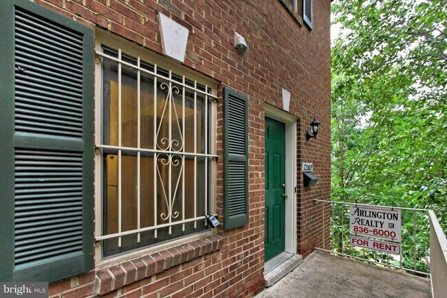 Building Photo - 1200 N Wayne St