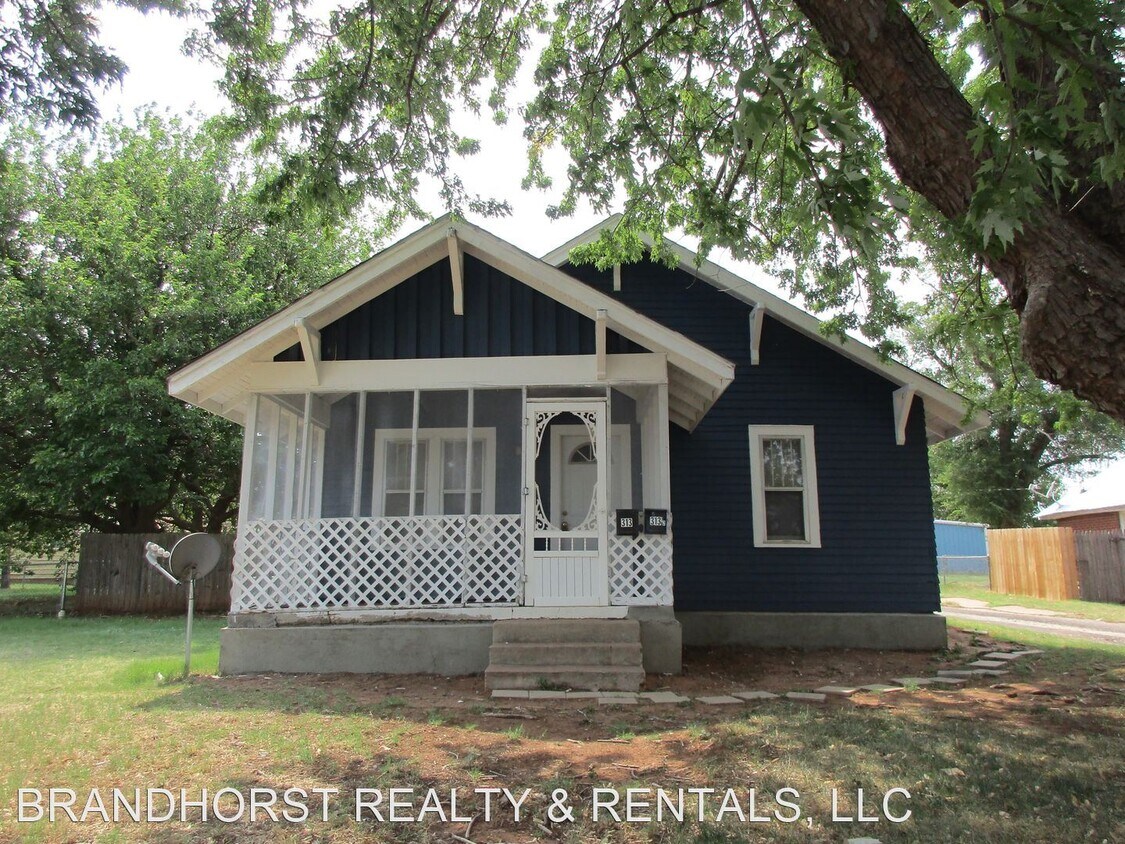 313 N Indiana St, Weatherford, OK 73096 House Rental in Weatherford