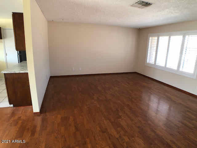 Foto del edificio - 1455 W Mohawk Ln