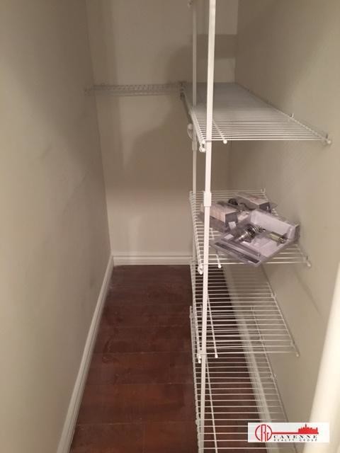 Foto del edificio - 308 E 83rd St