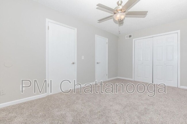 Building Photo - 331 Cloud Spring Rd