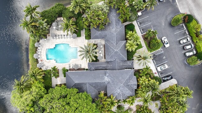 Building Photo - Palm Haven at Deer Creek
