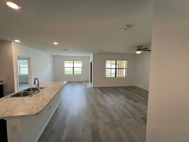 Living room/Dining room - 6598 Marble Rd