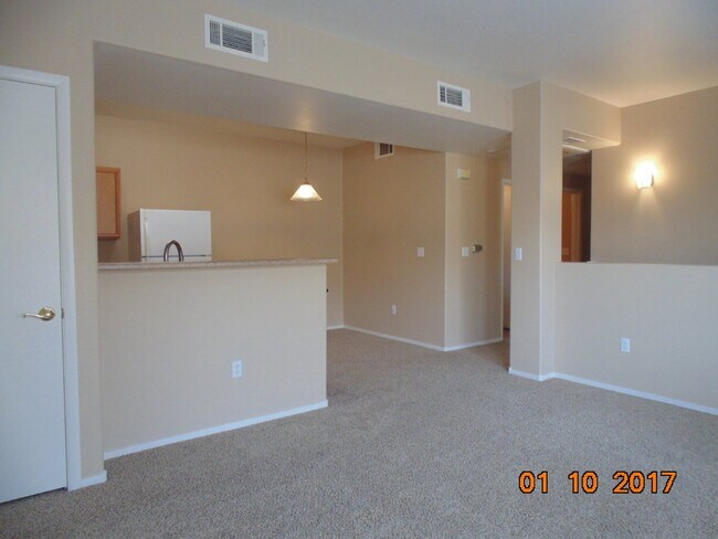 Foto del edificio - COZY 2 BEDROOM 2 FULL BATH CONDO LOCATED ON SECOND LEVEL