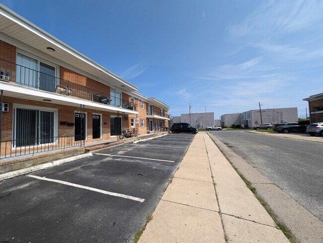 Foto del edificio - 2305 Sheldon Ave