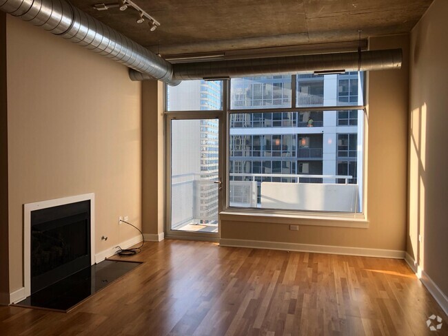 Building Photo - 1305 S Michigan Ave