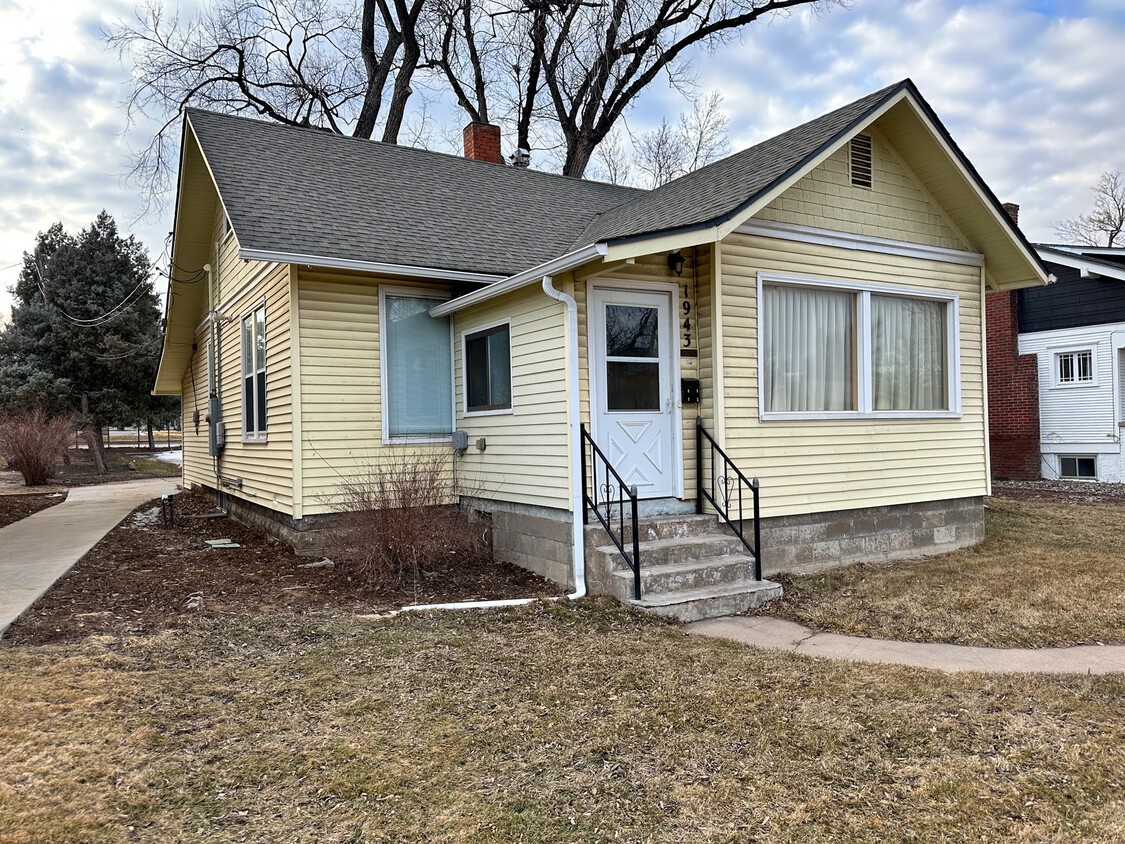 Front of House - 1943 8th Ave