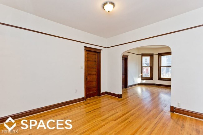 Building Photo - 1628 N Rockwell St