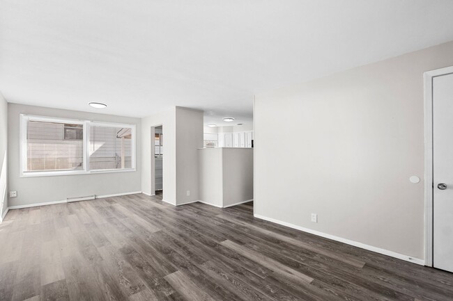 Building Photo - 3 Bedroom Home with Garage and Partially F...