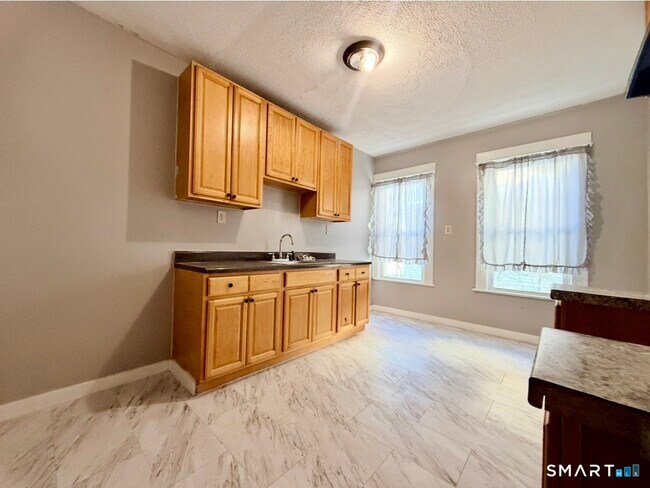 Foto del edificio - 119 Sherwood Ave