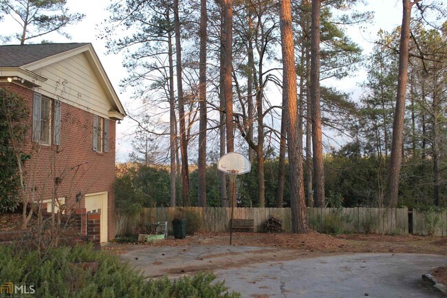 Building Photo - 115 Sweetgum Dr