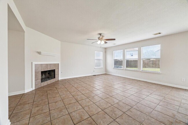 Building Photo - 431 Mantova Dr