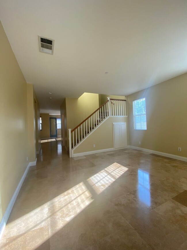 Foto del edificio - Loma Linda 4 Bedroom Located in Mission La...