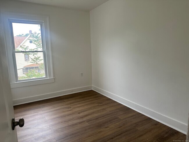Foto del edificio - 107 Willow St