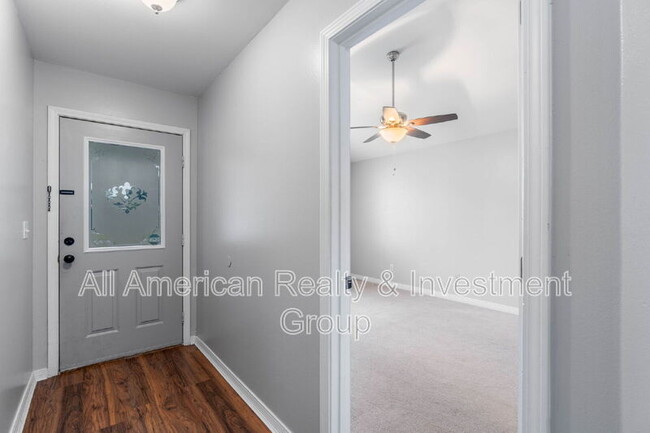 Foto del edificio - 1911 Summer Hills Ln