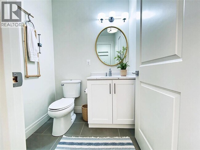 Photo du bâtiment - 233 Watson Ave