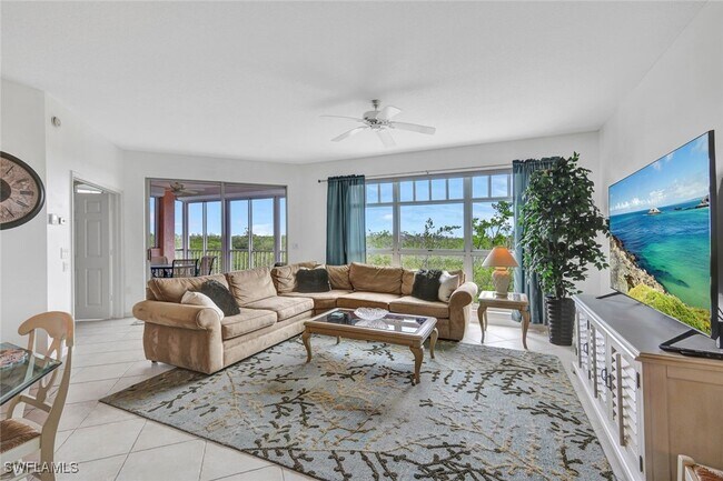 Foto del edificio - 262 Barefoot Beach Blvd