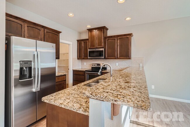 Foto del edificio - 7615 NE 60th Way