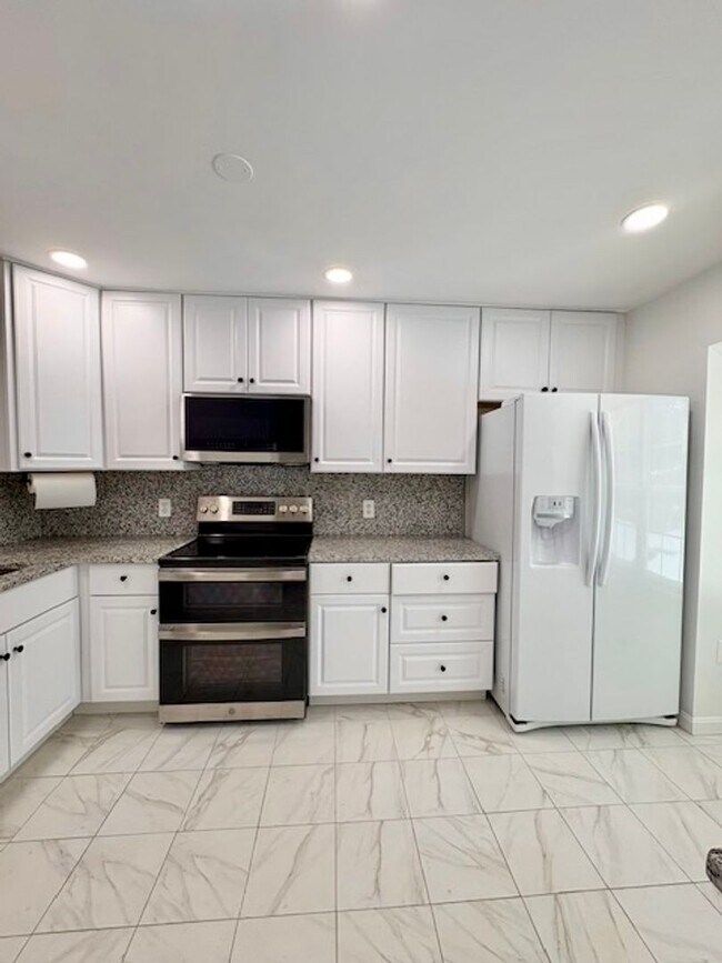 Foto del edificio - 18250 Paladin Dr