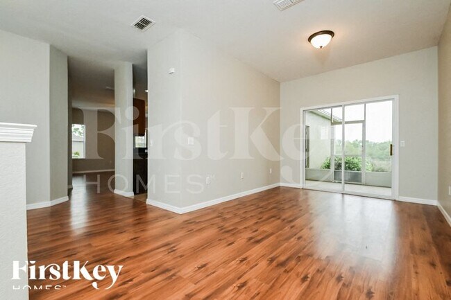 Building Photo - 8314 Greystone Dr