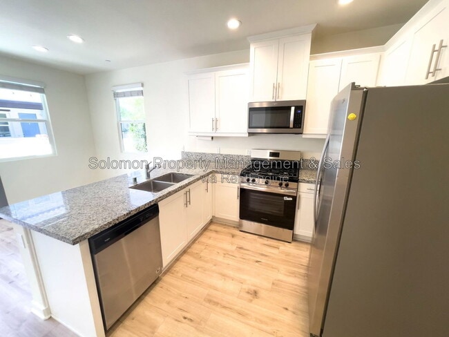 Building Photo - 4148 Sitio Cielo