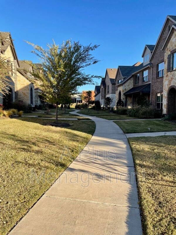 Building Photo - 4670 Rhett Ln