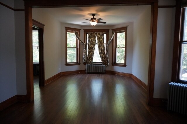 Primary Photo - 3431 W Medill Ave