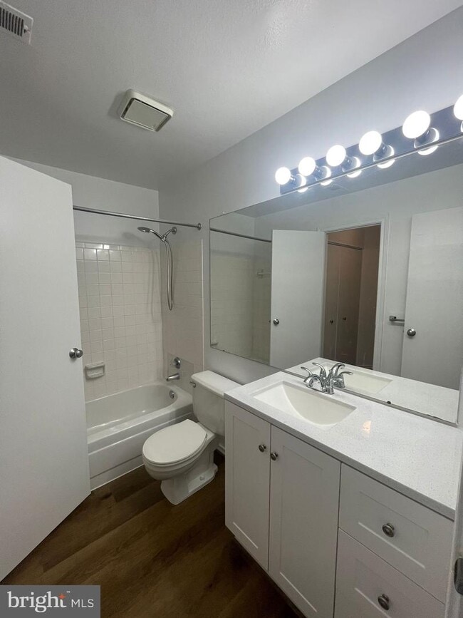 Building Photo - 18510 Boysenberry Dr