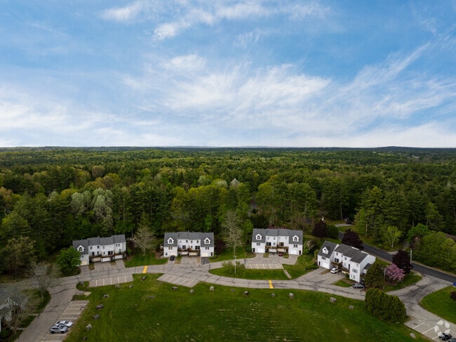 30 Fieldstone Est Newmarket, NH - Fieldstone