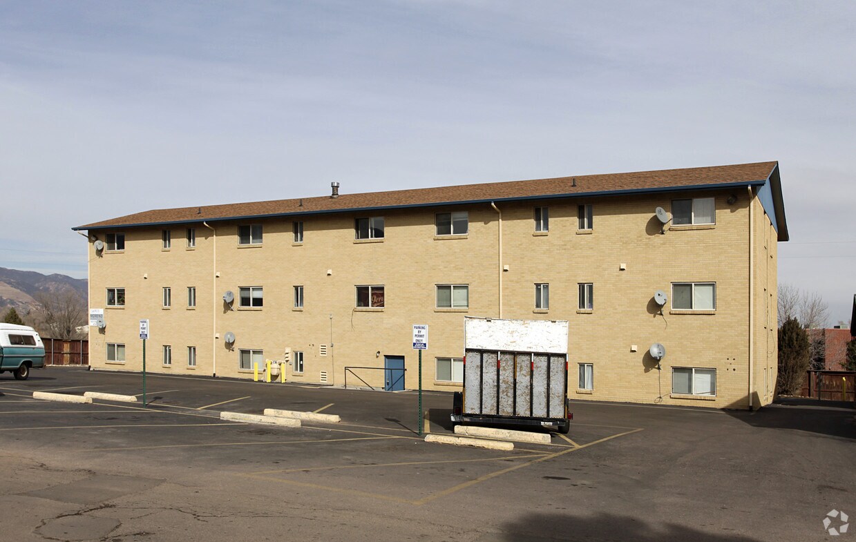 Primary Photo - Moreno Apartments
