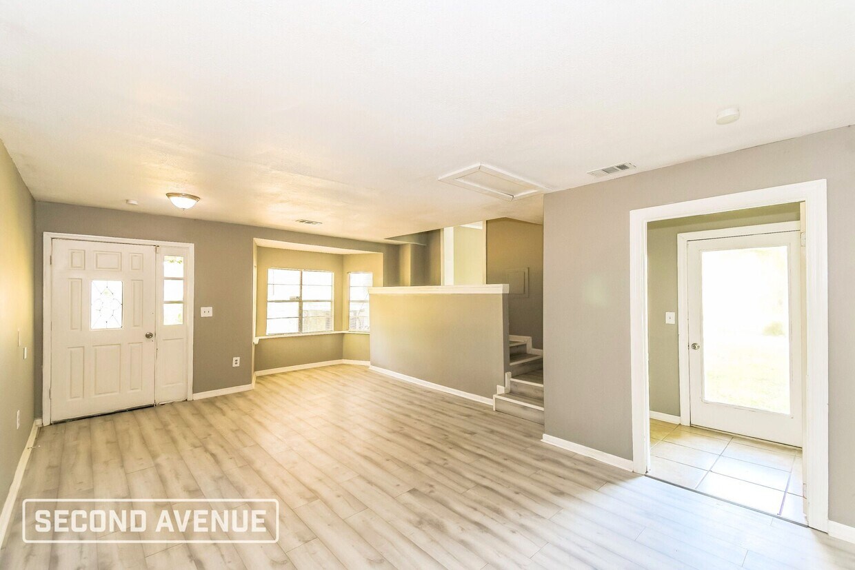 Foto principal - 9222 1st Ave