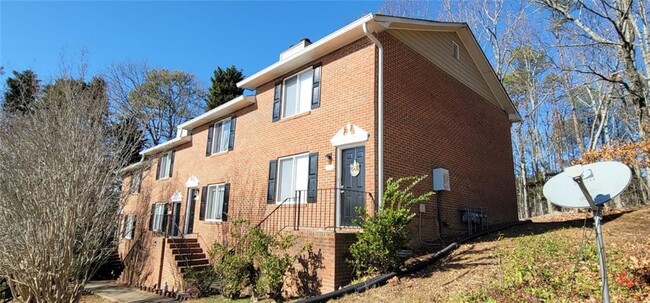 Foto del edificio - 3282 Highpoint Ct