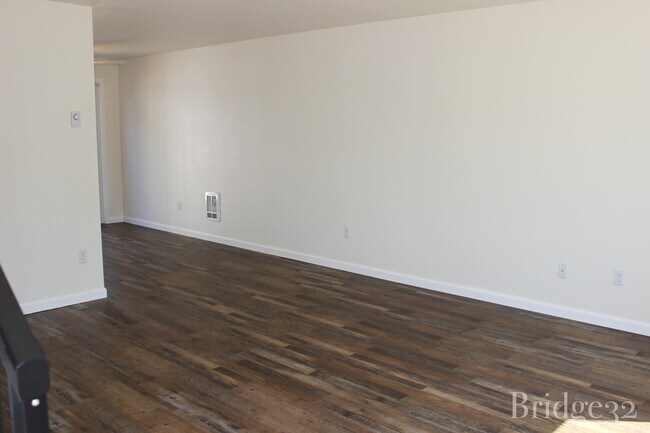 Foto del edificio - 3206 Bridge St