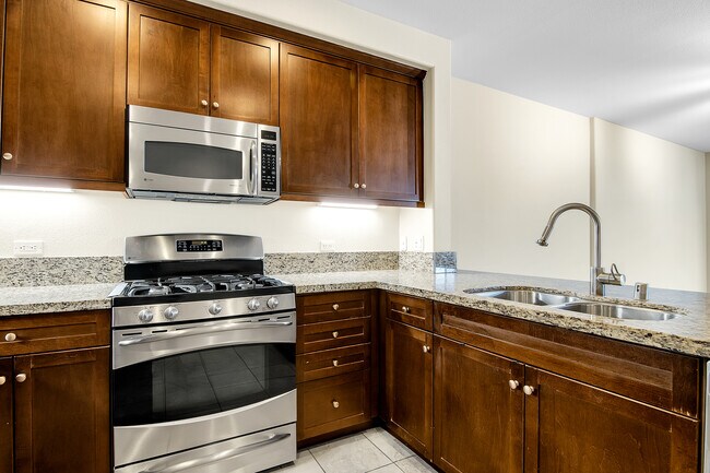 Foto del edificio - 629 Traction Ave