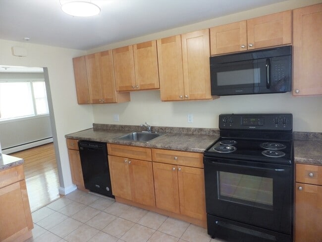 Building Photo - 115 Chubbuck St