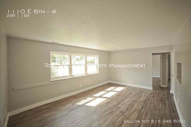 Building Photo - POOL! 2BR Newly renovated