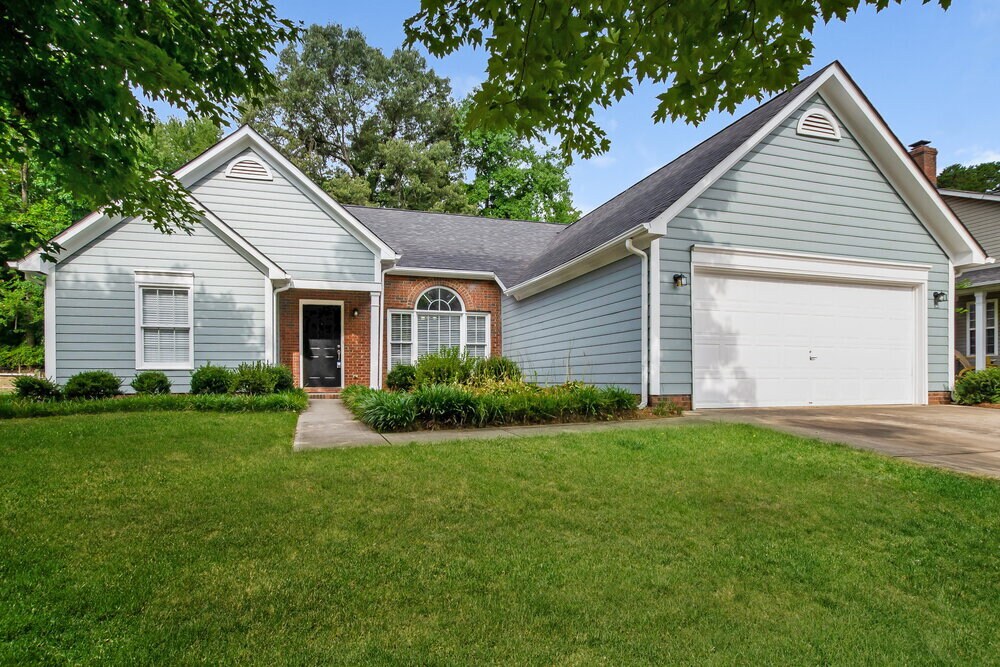 Primary Photo - 11621 Long Forest Dr