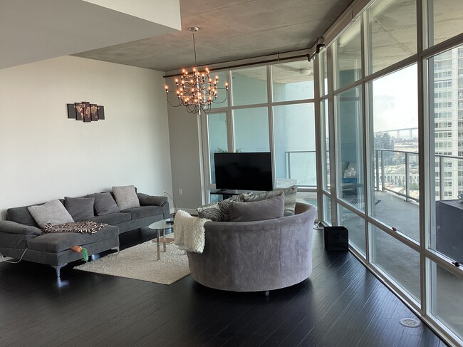 Foto del edificio - 1080 Park Blvd